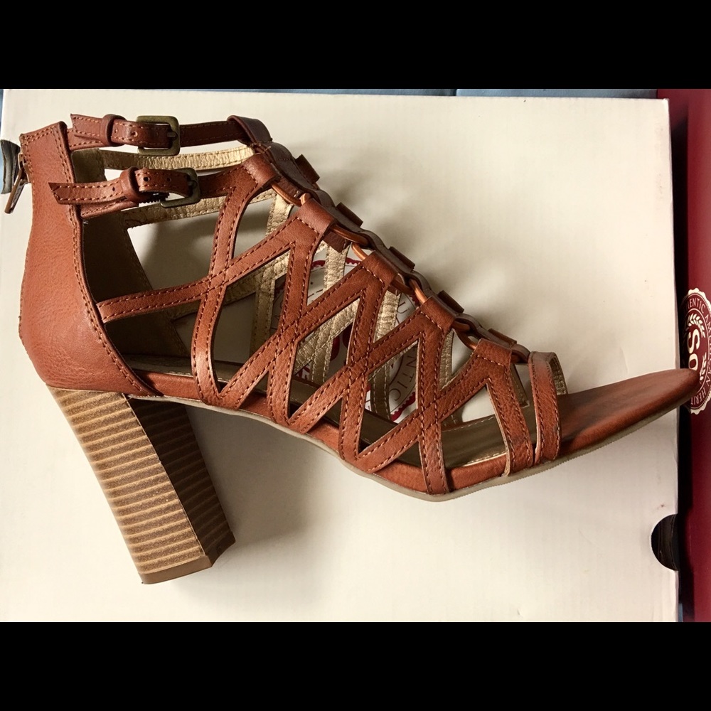 Like New! Cognac Sexy spring and summer heels - Picture 4 of 6
